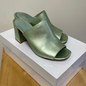 Maryam Nassir Zadeh Mules